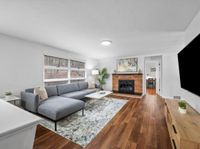 Stylish and Accessible Six Bedroom Home in Wexford/Pittsburg With Kids Amenities
